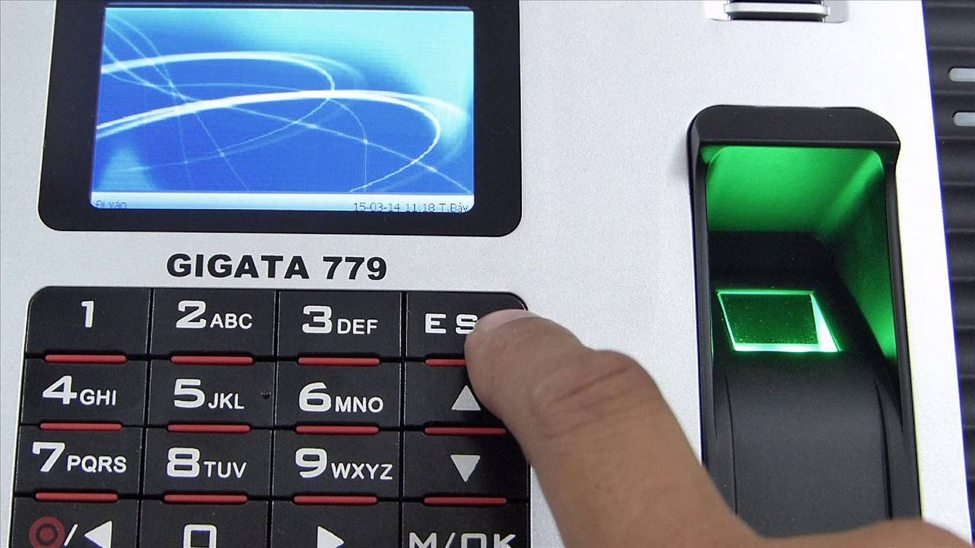 Máy chấm công GIGATA có cách kết nối máy chấm công với máy tính đơn giản